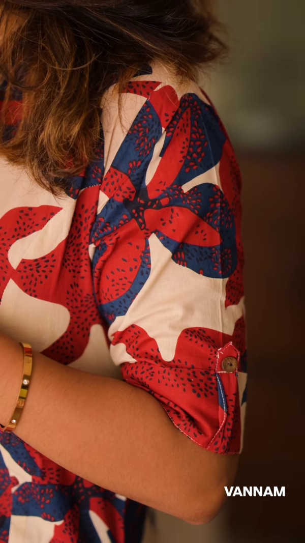 Vibrant Red & Blue Floral Kurti Set – Chic & Comfortable Ethnic Wear - Image 2