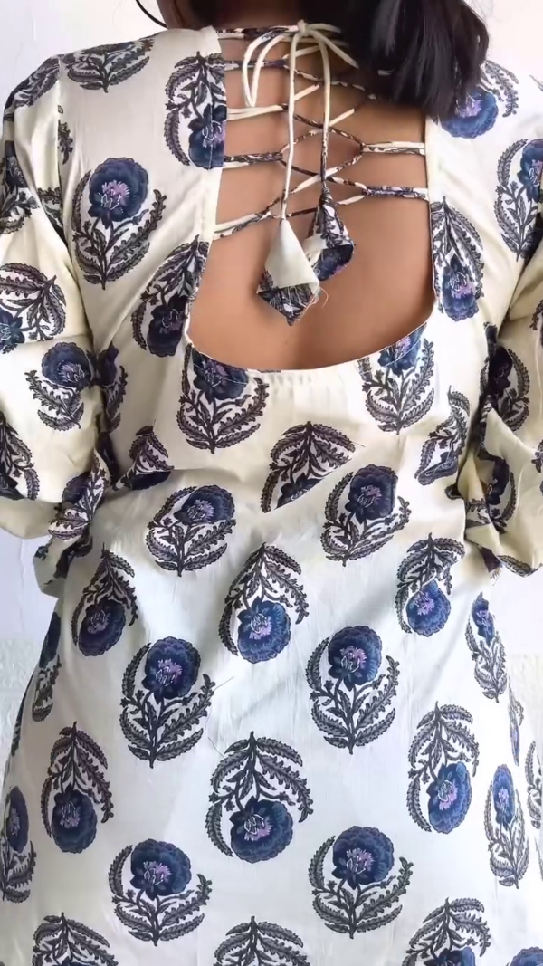 Boho Chic: Effortless Everyday Look with a Flowy Printed Top - Image 4