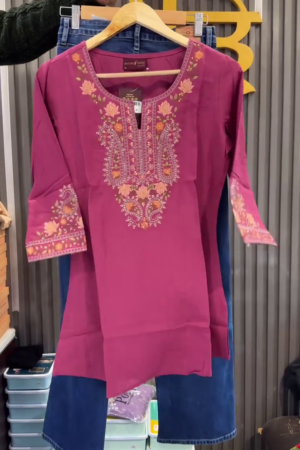 πΊ Berry Bloom Kurti β Bold Hues with Delicate Embroidery πΊ