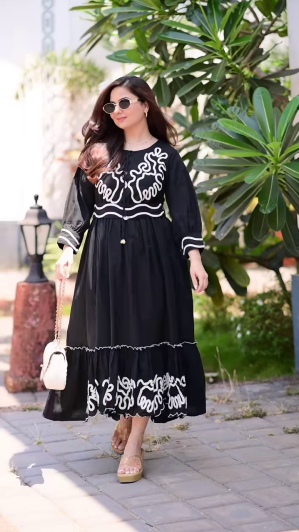 Vibrant Floral Paradise Maxi Dress - Perfect for Summer Getaways - Image 9