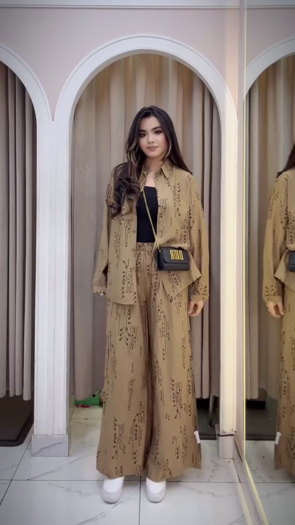 Elegant Printed Co-Ord Set - Versatile Chic in Earthy Tones - Image 2