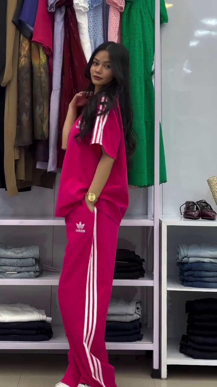 Adidas Originals Women’s Oversized 3-Stripes Hot Pink Co-ord Tracksuit Set with Relaxed Fit & Streetwear Vibe 🩷