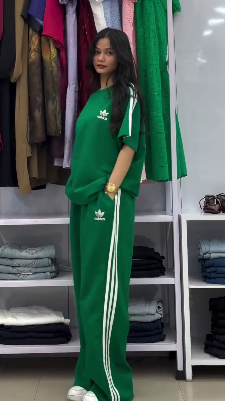 Adidas Originals Women’s Oversized 3-Stripes Hot Pink Co-ord Tracksuit Set with Relaxed Fit & Streetwear Vibe 🩷 - Image 2