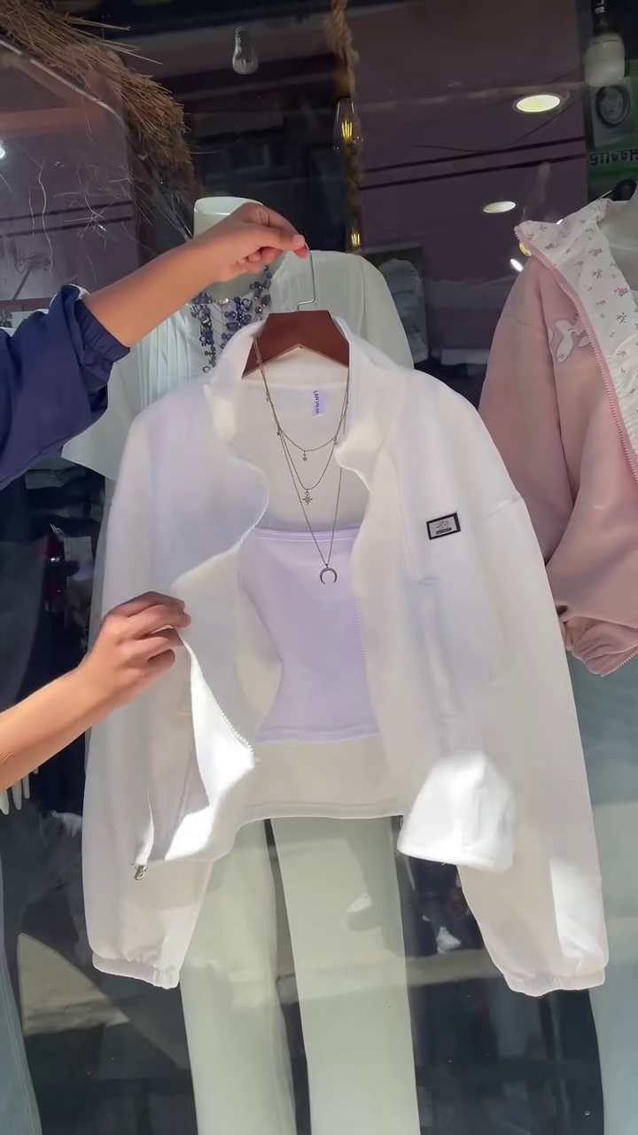 π€ Urban Neutral Layered Set β Beige Zip-Up Fleece Jacket, White Ribbed Crop Tank & Ivory Straight-Leg Pants with Gold Layered Necklace Set π€ - Image 4