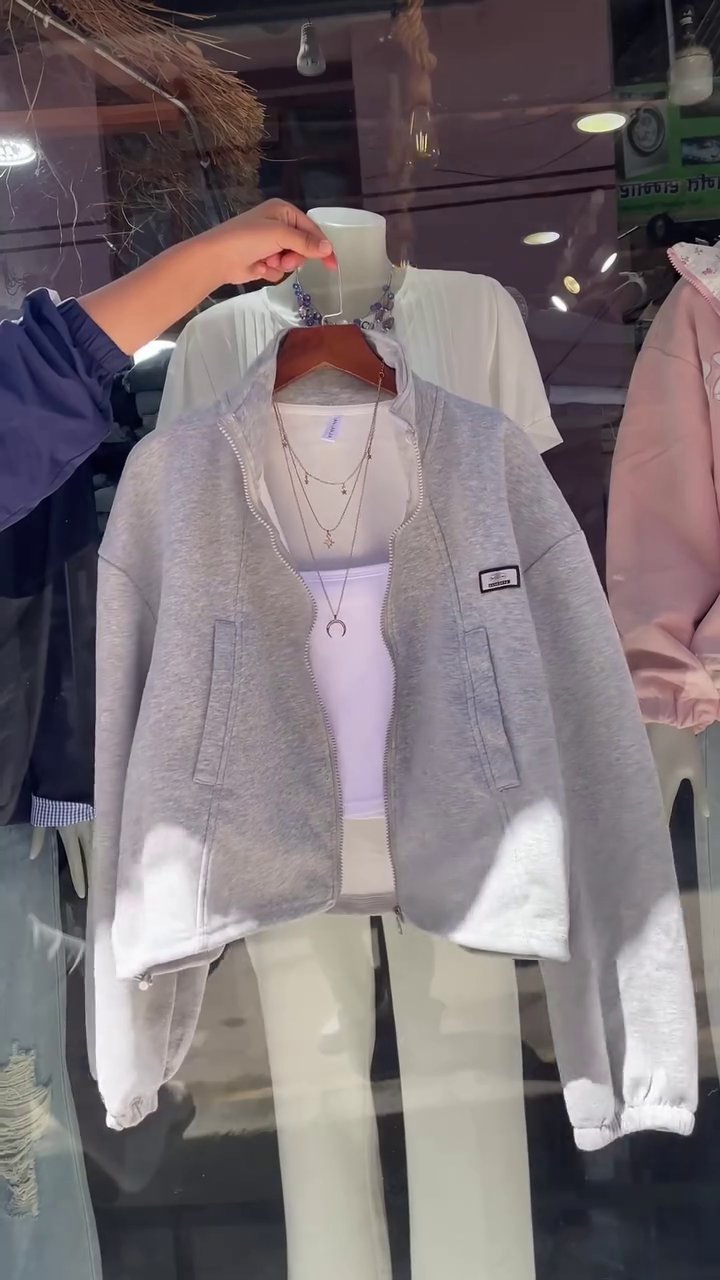 π€ Urban Neutral Layered Set β Beige Zip-Up Fleece Jacket, White Ribbed Crop Tank & Ivory Straight-Leg Pants with Gold Layered Necklace Set π€ - Image 3