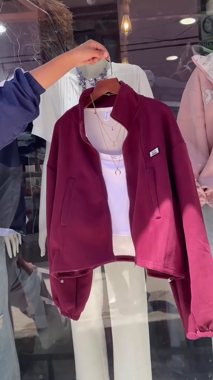 π€ Urban Neutral Layered Set β Beige Zip-Up Fleece Jacket, White Ribbed Crop Tank & Ivory Straight-Leg Pants with Gold Layered Necklace Set π€ - Image 2