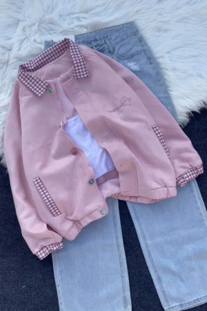 🌸 Women’s Pastel Pink Reversible Jacket with Checked Collar & Pocket Details – Casual Korean Streetwear 🌸