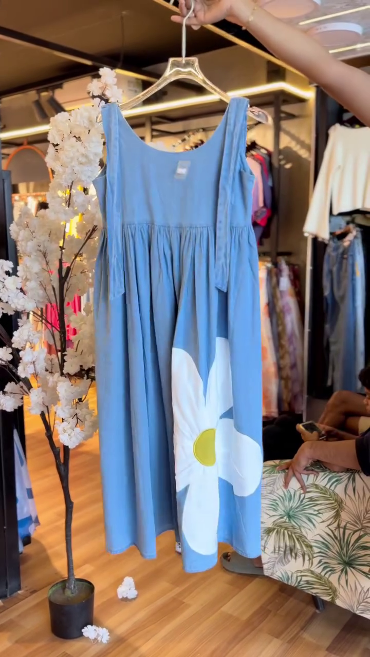 πΌ"Blue Blossom Breeze Denim Dress πΈ β The Charm of Casual Elegance" - Image 2