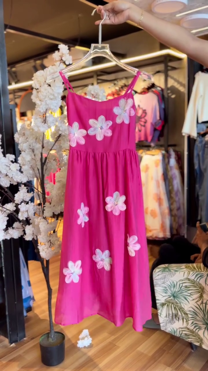πΈ Vibrant Fuchsia Floral Midi Dress β Bloom-Inspired Summer Elegance πΈ