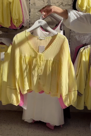 🌼Sunshine Bloom Rayon Puff-Sleeve Blouse with Ruffled Neck & Front Tie – Summer Radiance Collection🌈