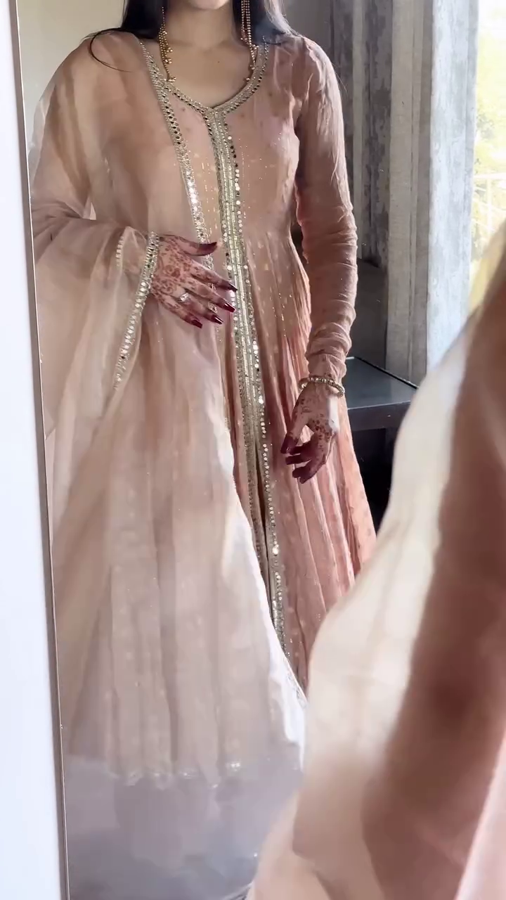 Classic Beige Floral Organza Kurta Set with Metallic Embroidered Motifs and Sheer Dupatta - Image 4