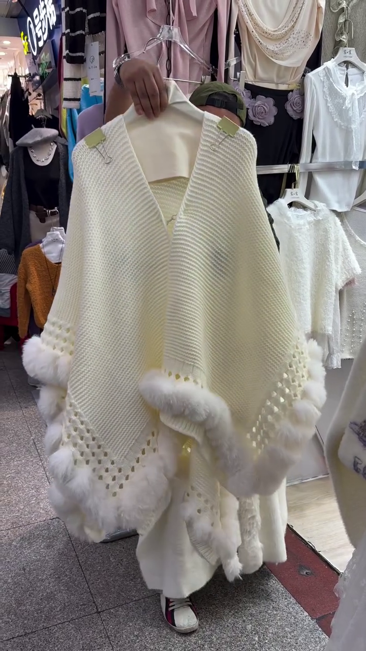 Elegant Hand-Knit Open Cape With Plush Faux Fur Trim – Winter Glam Collection