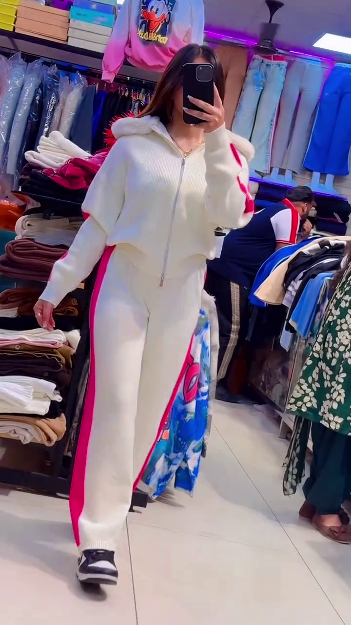 Urban Chic Knit Zipper Hoodie & Wide-Leg Joggers with Hot Pink Side Stripes – All-Season Comfort Athleisure Set - Image 3