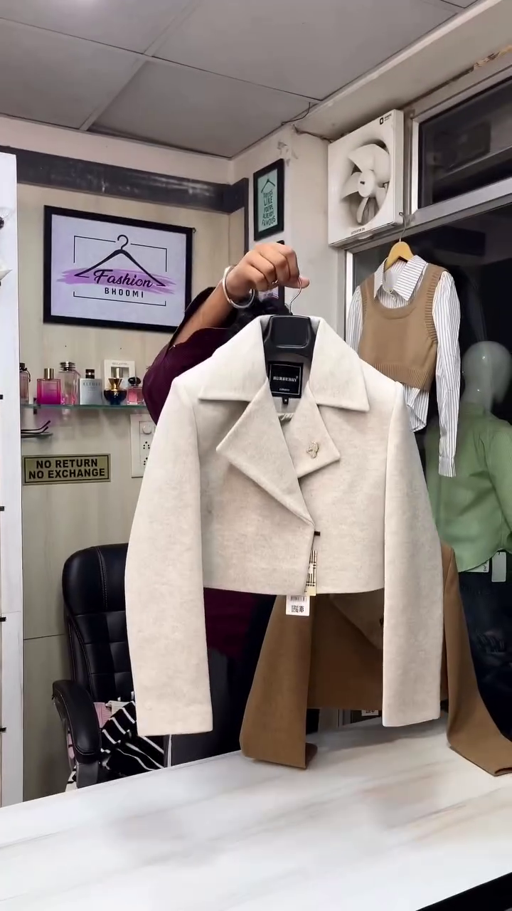 π€ Timeless Cropped Tailored Woolen Overcoat π€ - Image 2