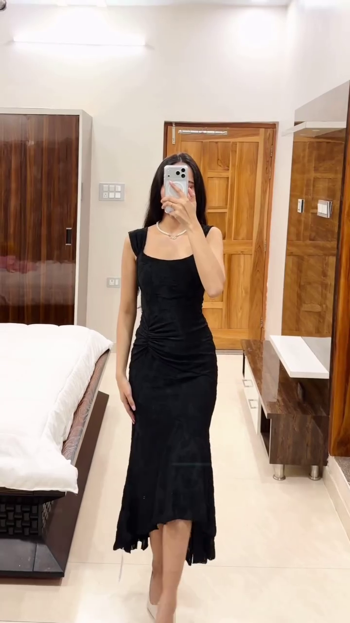 π€β¨ "Midnight Bloom Elegance" β Luxe Black Ruched Asymmetry Dress π€β¨