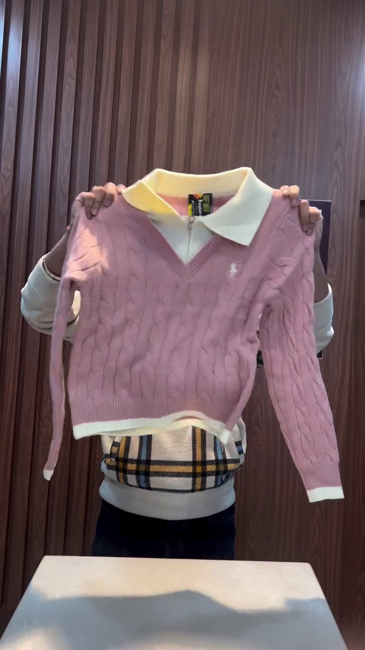 Maroon Cable‑Knit V‑Neck Sweater with Contrast Ivory Shirt‑Style Collar and Checked Hem Panel for Youth Winter Fashion” 🍷 - Image 3