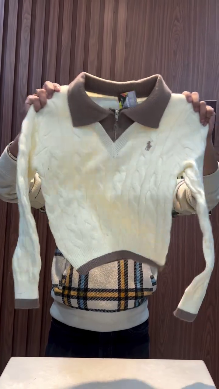 Maroon Cable‑Knit V‑Neck Sweater with Contrast Ivory Shirt‑Style Collar and Checked Hem Panel for Youth Winter Fashion” 🍷 - Image 4