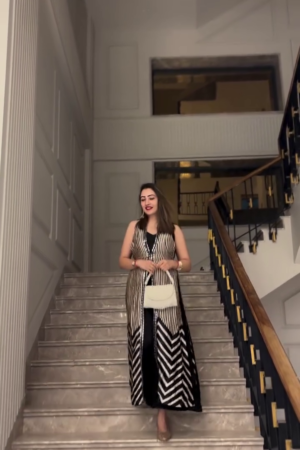 “Black & Ivory Sleeveless Long Jacket Kurta with Chevron Panel Detailing and Straight Inner Dress for Evening & Party Wear” ✨