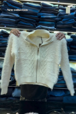 Ivory Furry Zip‑Up Cropped Winter Jacket with Cable‑Knit Center Panel and High Collar” 🤍