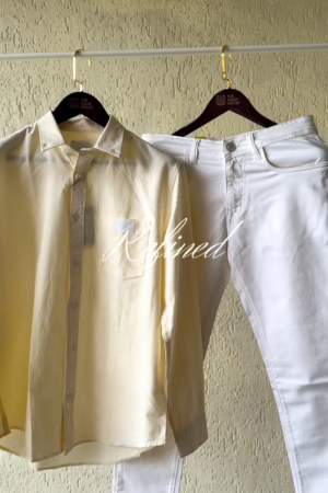 Refined Pastel Yellow Striped Shirt with Classic White Slim-Fit Jeans – Smart Casual Outfit