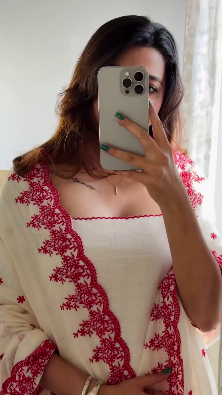 Elegant White & Pink Embroidered Straight Kurti Set with Chiffon Dupatta and Scalloped Borders β Soft, Classy & Everyday Ethnic Perfection π€πΊβ¨ - Image 3