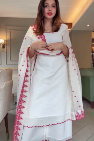 Elegant White & Pink Embroidered Straight Kurti Set with Chiffon Dupatta and Scalloped Borders β Soft, Classy & Everyday Ethnic Perfection π€πΊβ¨