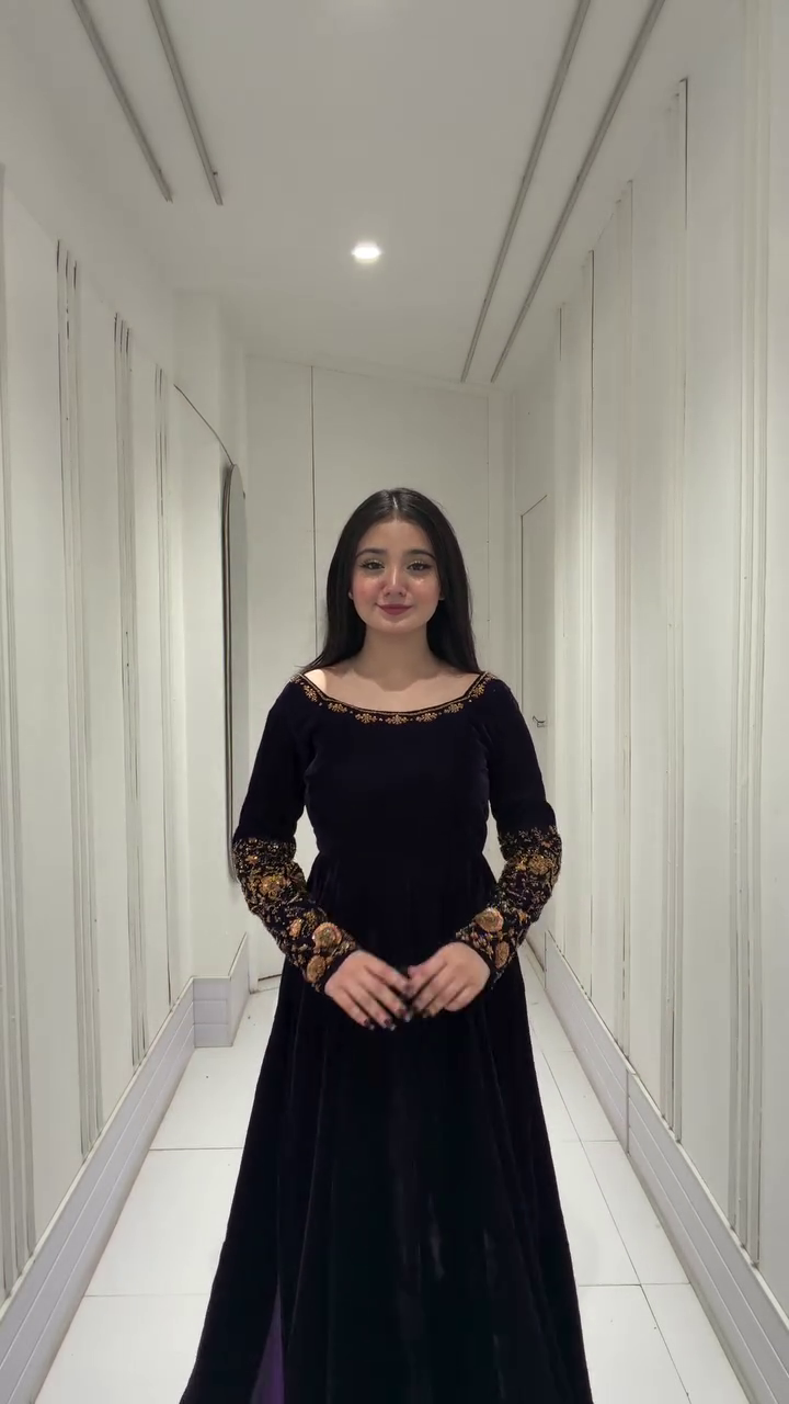 Royal Midnight Velvet Long Anarkali Gown with Gold Hand-Embroidered Sleeves & Regal Neckline β¨π€π