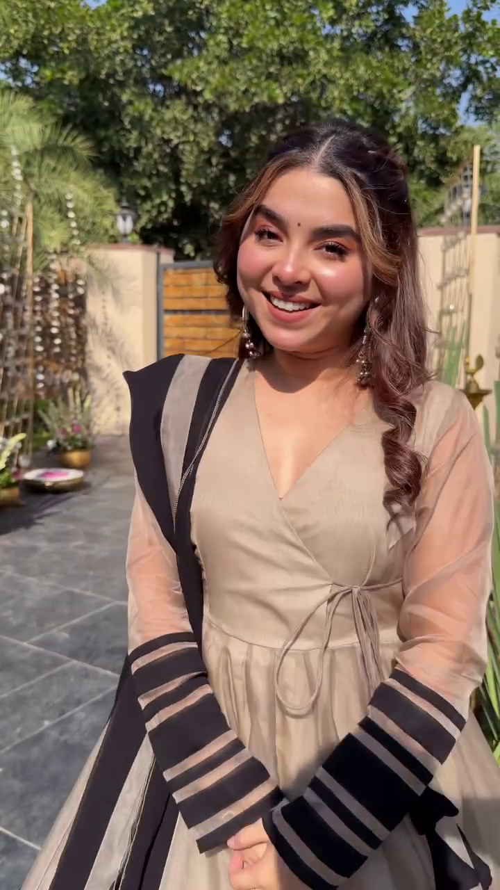 Midnight Muse Elegance ๐ค Black & Beige Velvet Lehenga with Sheer Sleeves and Gold Accents โ Luxe Twilight Edition ๐๐" - Image 3