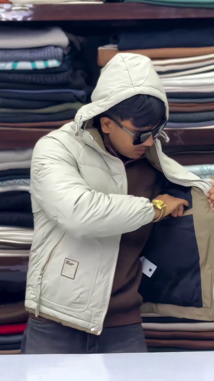 Ivory Heavy Puffer Jacket with Detachable Hood, Front Zip Closure and Utility Pockets for Men’s Extreme Winter Wear” ❄️ - Image 5