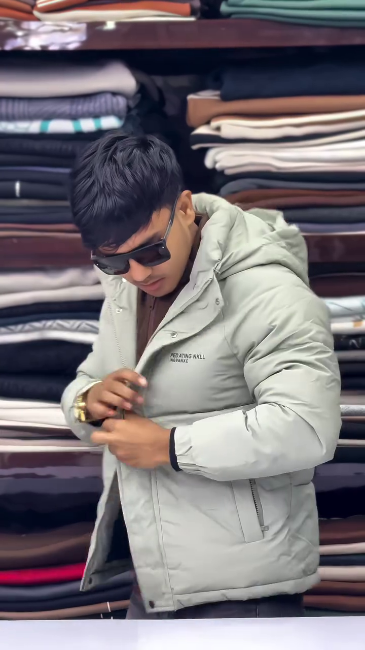 Ivory Heavy Puffer Jacket with Detachable Hood, Front Zip Closure and Utility Pockets for Men’s Extreme Winter Wear” ❄️ - Image 3