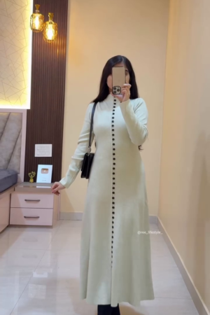 Ivory Echo: Buttoned Grace in Monochrome Harmony” 🤍🖤🌿